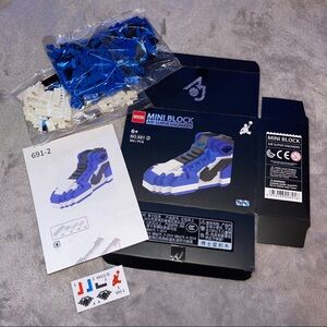 Nike/ Air Jordan blue/ white/ black building set mini block air super sneakers